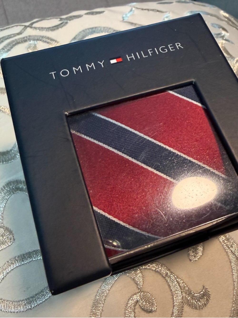 WOW ✅ NEW Authentic TOMMY HILFIGER 📚🖌️Red/Navy Stripe Diagonal Tie Sealed Box 📦